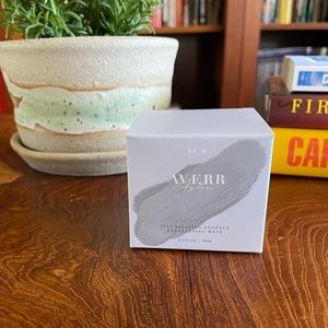 Averr Aglow Illuminating Essence Exfoliating Mask